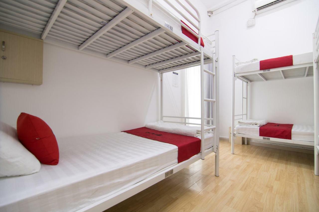 Reddoorz Near Nguyen Hue Walking Street 2 - Dorms Available Ho Chi Minh-stad Buitenkant foto